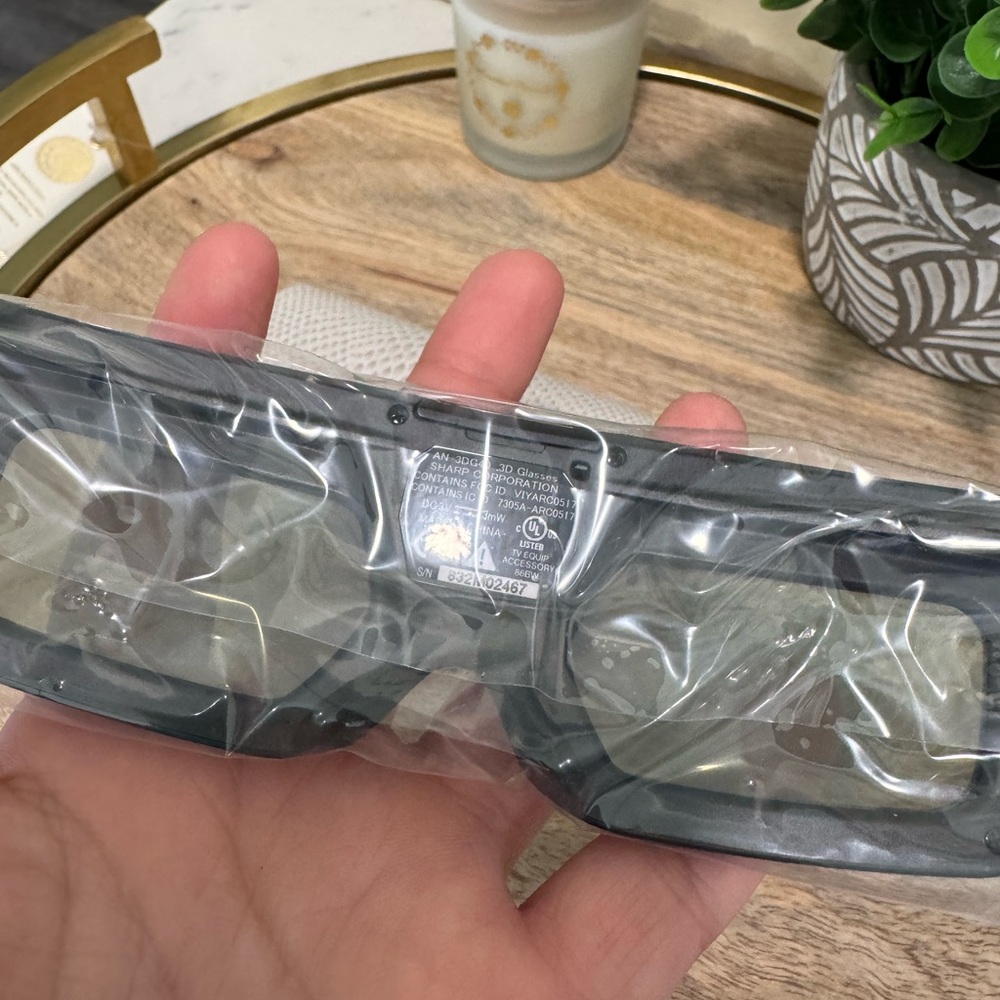 Sharp 3d Glasses - image 7